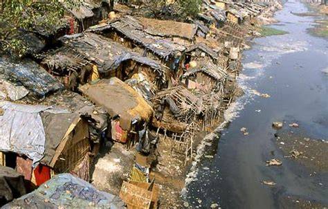 Slum di Calcutta e strade di Moti Jihl