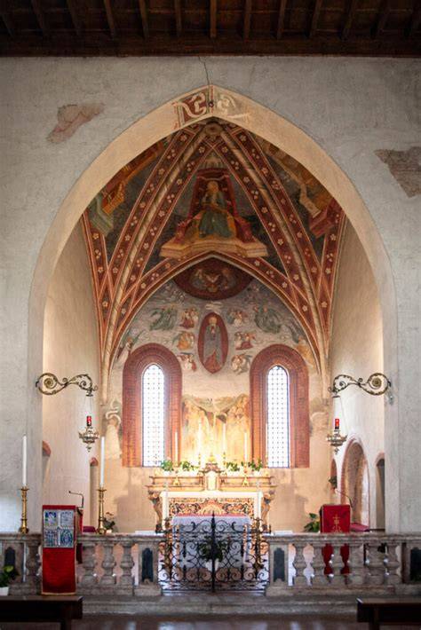 Facciata della chiesa di Mirasole