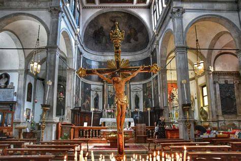 Interno chiesa San Giovanni Crisostomo
