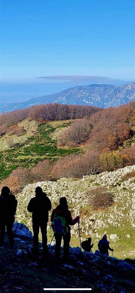 Sentiero del Partenio verso i Piani di Lauro