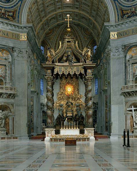 Altare maggiore e baldacchino marmoreo Casamari