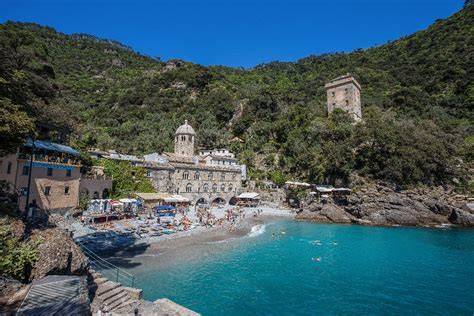 Abbazia di San Fruttuoso vista dalla baia