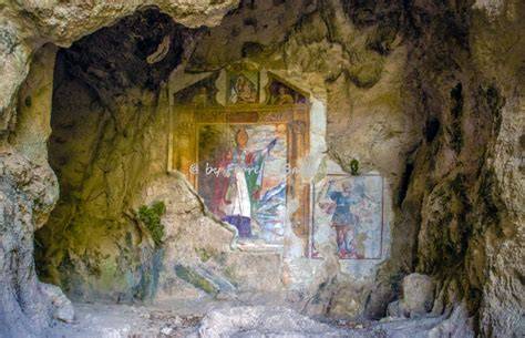 Grotta di San Simeone sul Monte Taburno