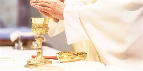 Santa Messa celebrazione eucaristica altare