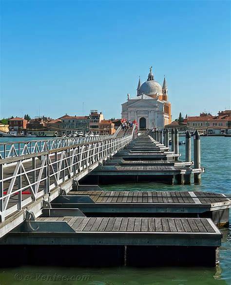 ponte votivo tra Zattere e Giudecca