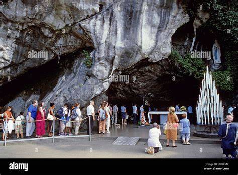 Grotta di Massabielle a Lourdes