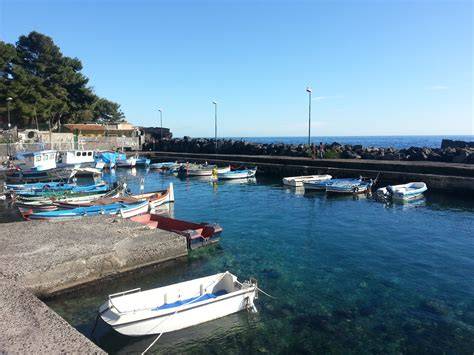 Porticciolo pescatori San Giovanni li Cuti