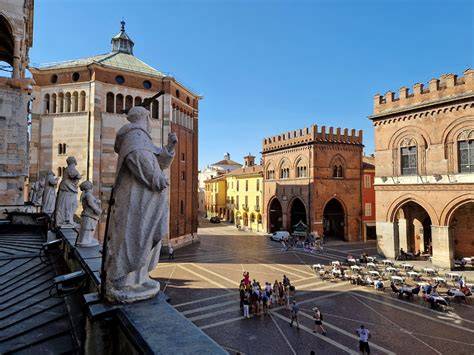 Cremona centro storico liuteria agroalimentare