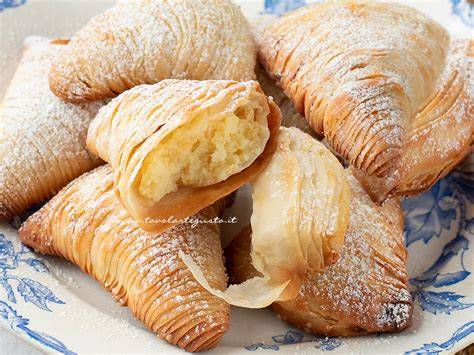 Vetrina con sfogliatelle napoletane