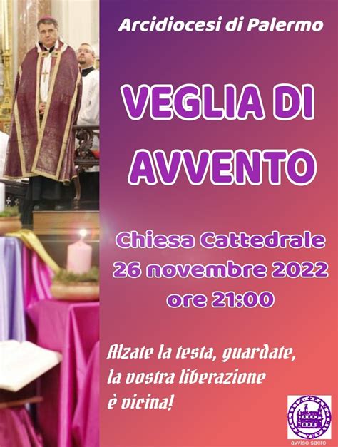 Chiesa parrocchiale illuminata per veglia di Avvento