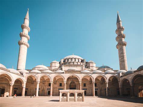 Redentore e moschea Süleymaniye confronto