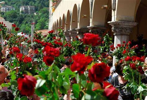 Festa di Santa Rita rose benedette Cascia