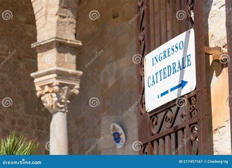 Ingresso della Cattedrale del Rinnegato