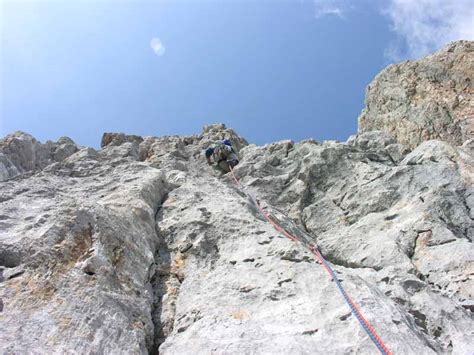Arrampicata sulla Via Coro Sosat
