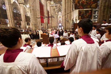 Assemblea cristiana durante la celebrazione eucaristica