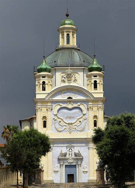 Facciata Santuario Madonna della Costa