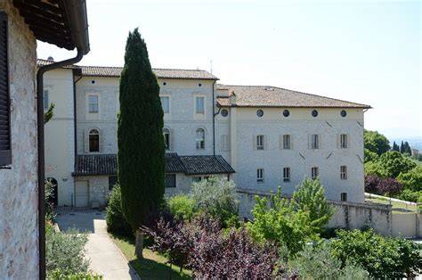 Monastero Santa Colette e grotte di Lourdes